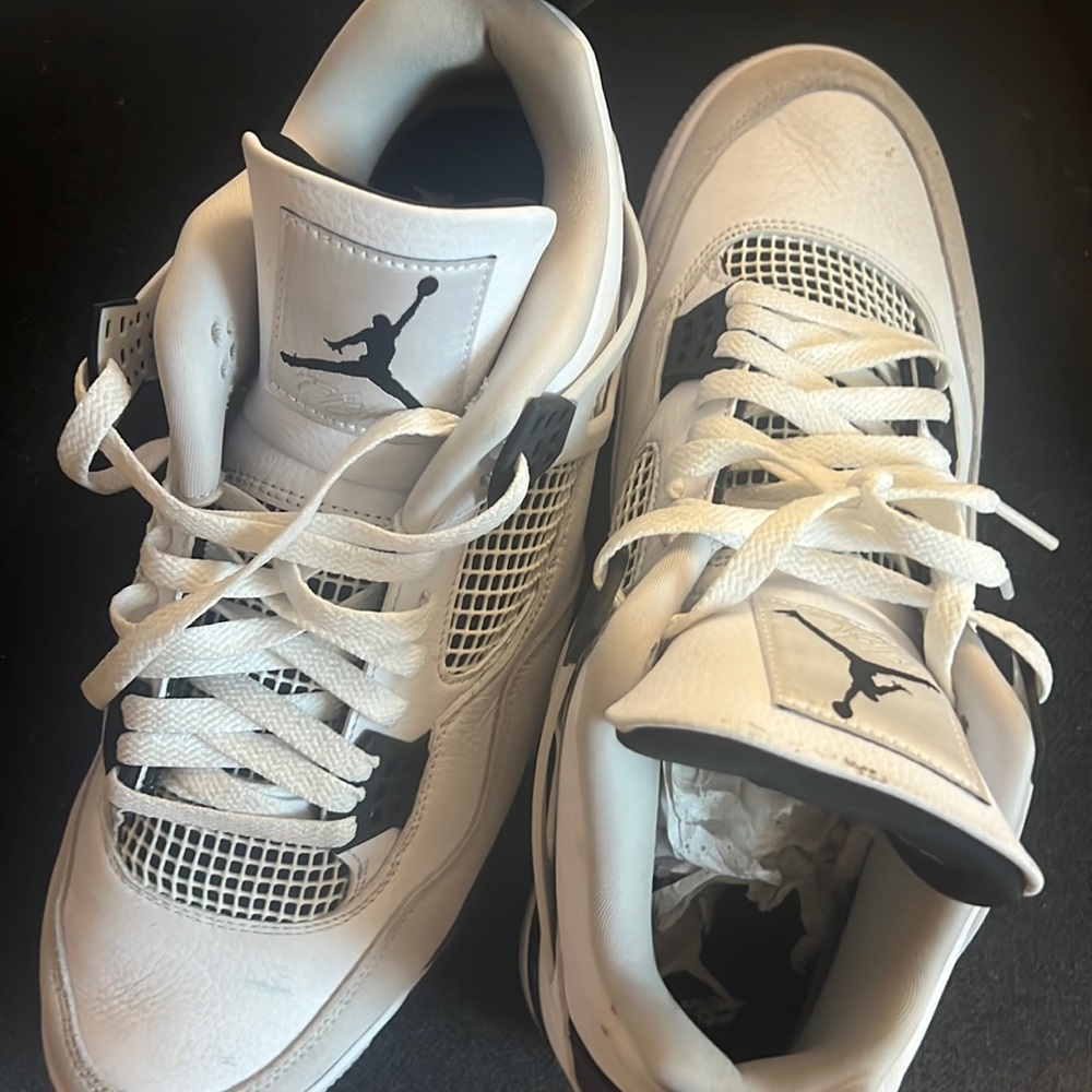 White Jordan retro size 13